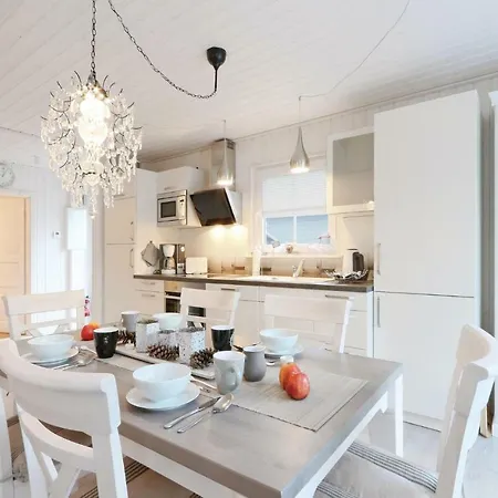 2 Bedroom Lovely In Σπίτι διακοπών *